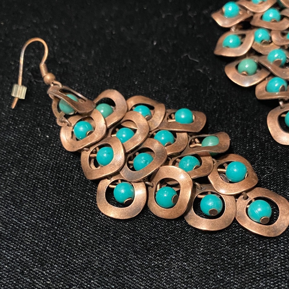 Elegant vintage Turquoise and metal Chandelier Earrings - Picture 15 of 16